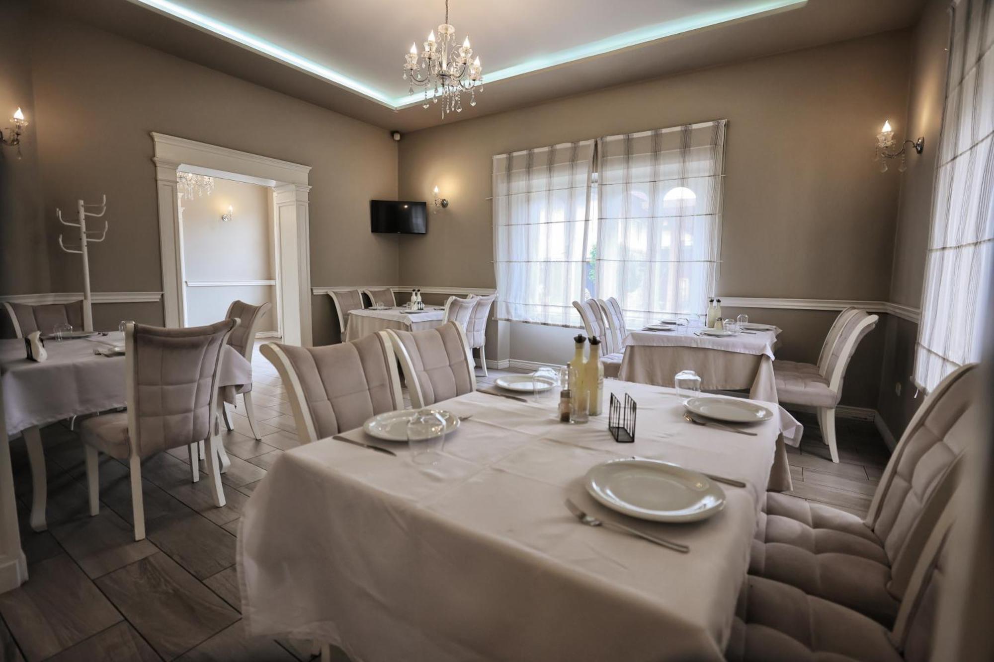 Vila Casablanca - Boutique Hotel&Restaurant Shkodër Extérieur photo