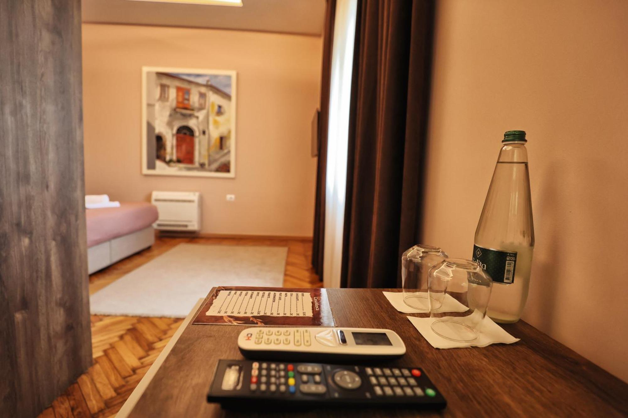 Vila Casablanca - Boutique Hotel&Restaurant Shkodër Extérieur photo