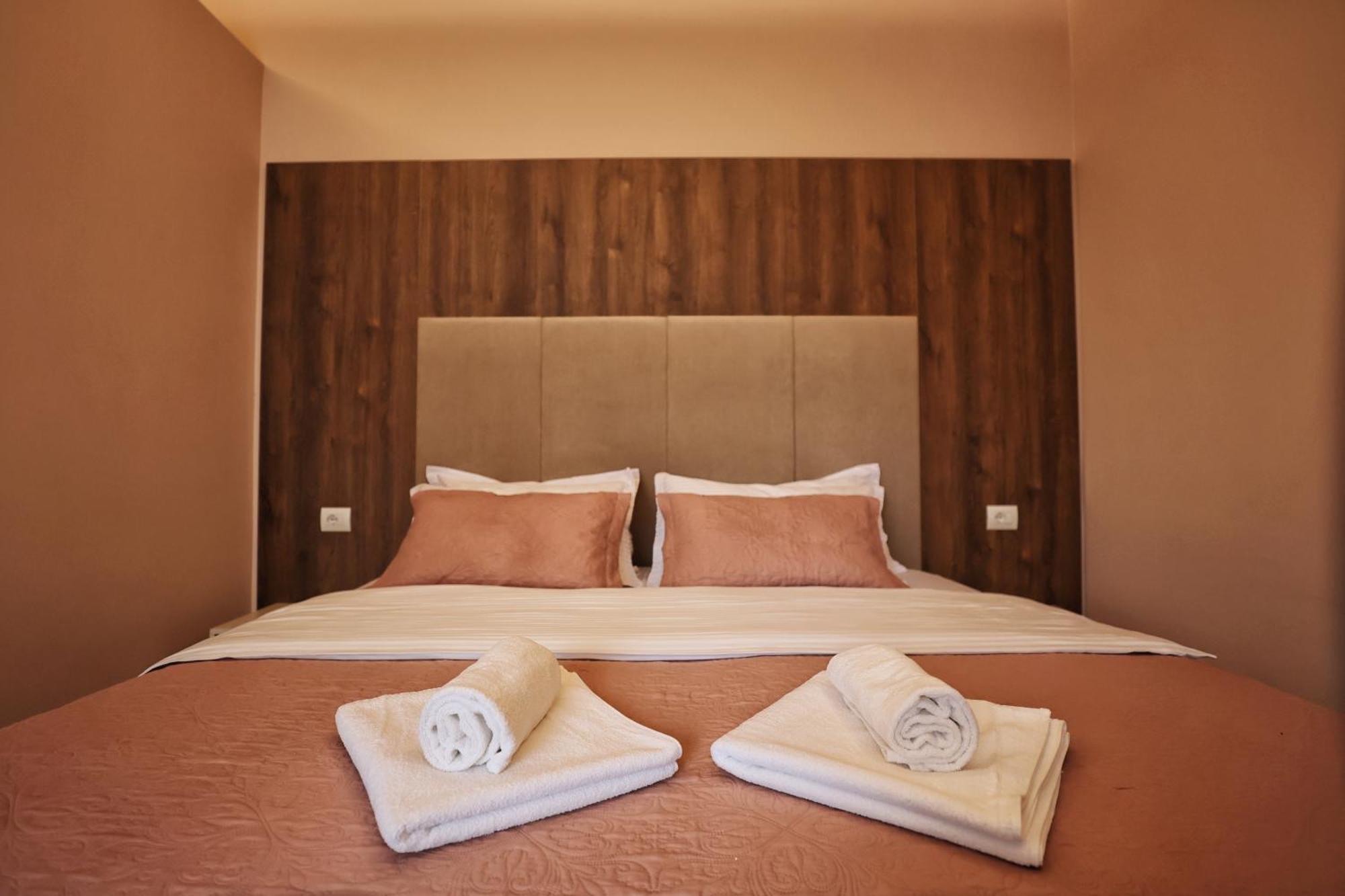 Vila Casablanca - Boutique Hotel&Restaurant Shkodër Extérieur photo