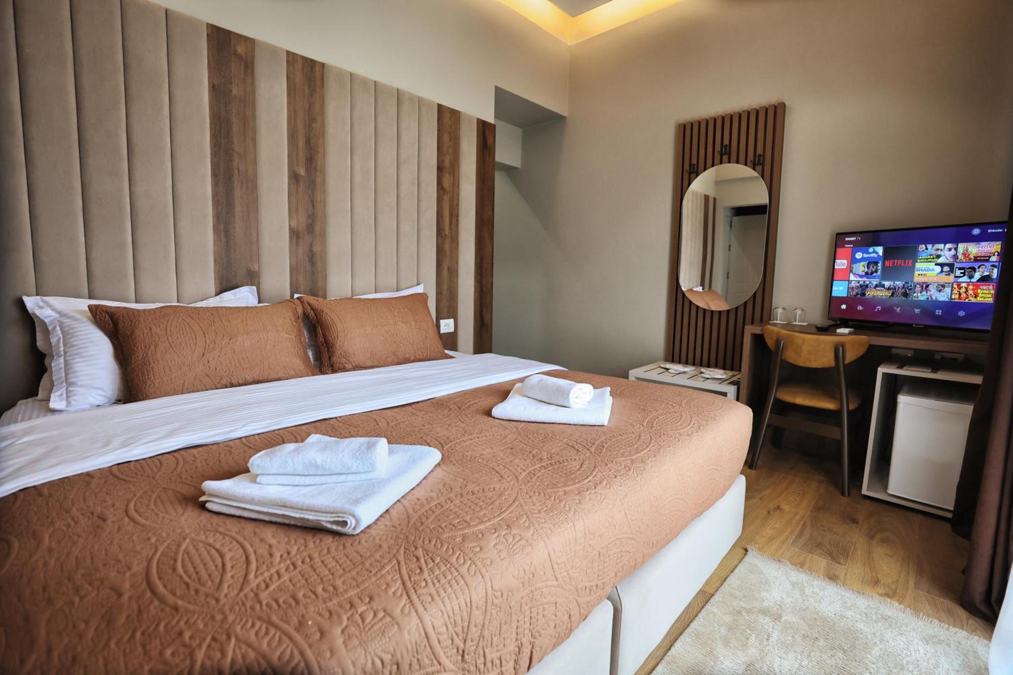 Vila Casablanca - Boutique Hotel&Restaurant Shkodër Extérieur photo