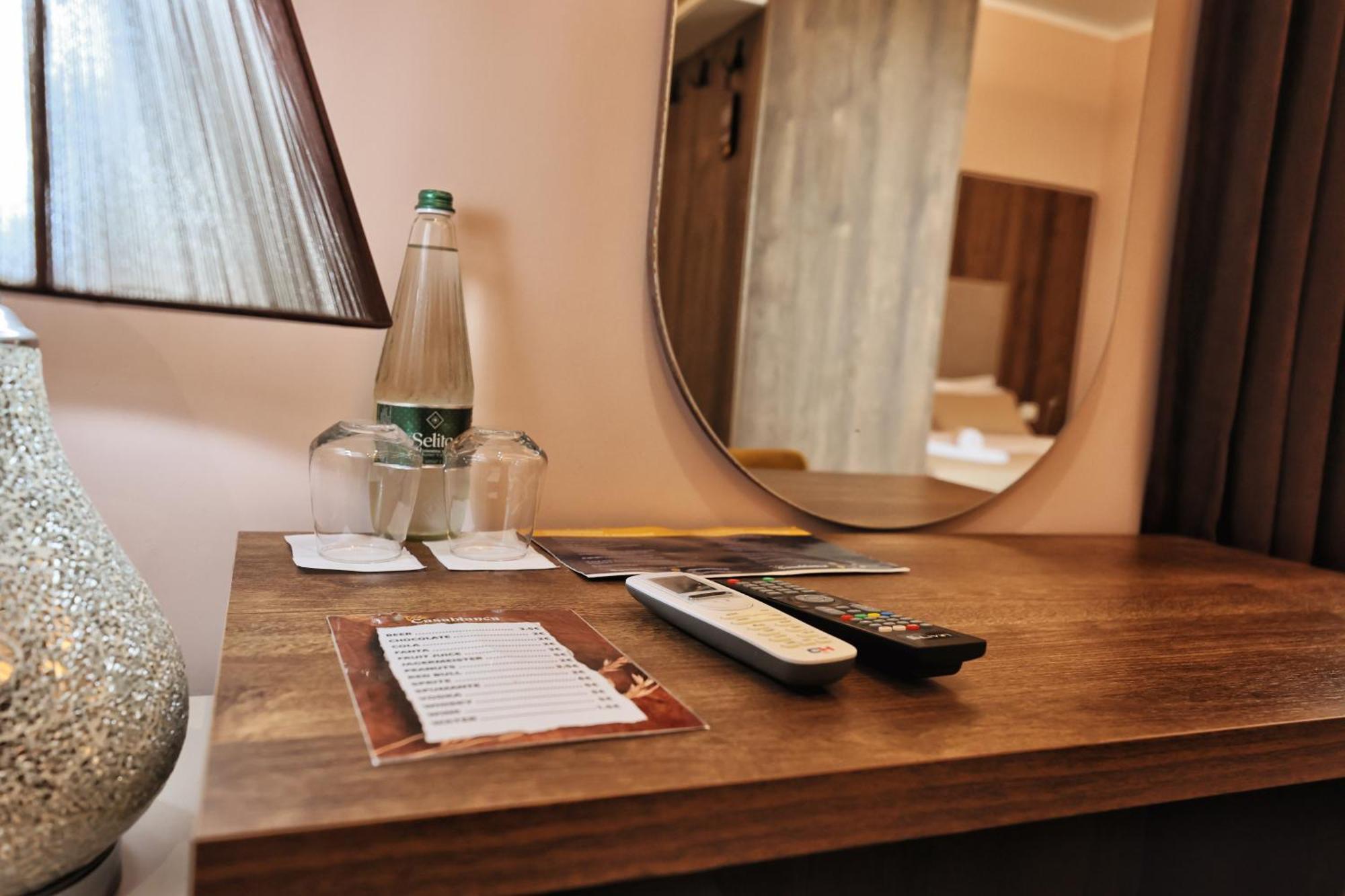 Vila Casablanca - Boutique Hotel&Restaurant Shkodër Extérieur photo